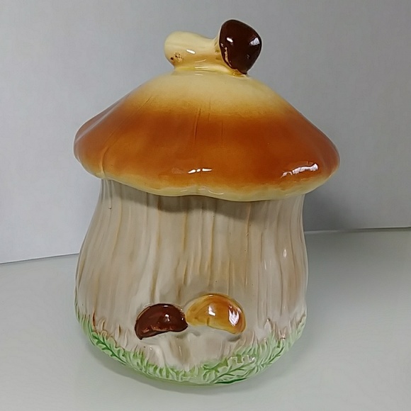 Lefton Other - BOGO ITEM❗ Lefton mushroom ceramic canister